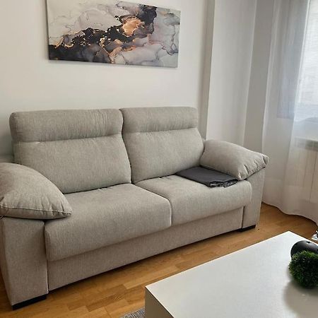 Studio 14 + Garaje Incluido. Nuevo, Elegante, Acogedor. Haro Bagian luar foto
