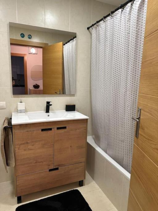 Studio 14 + Garaje Incluido. Nuevo, Elegante, Acogedor. Haro Bagian luar foto